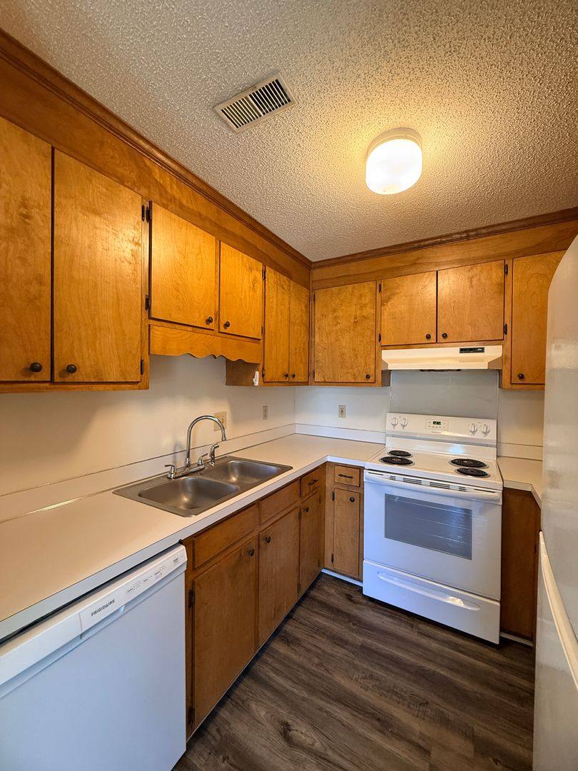 Apartment for rent at 3309 Landmark St, Greenville, NC 27834