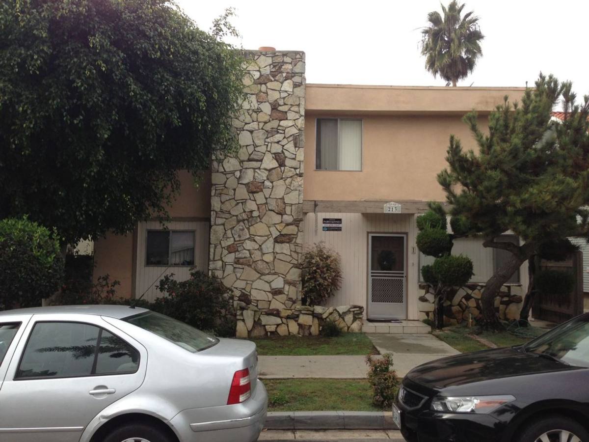 Apartment for rent at 213 Mira Mar, Long Beach, CA 90803