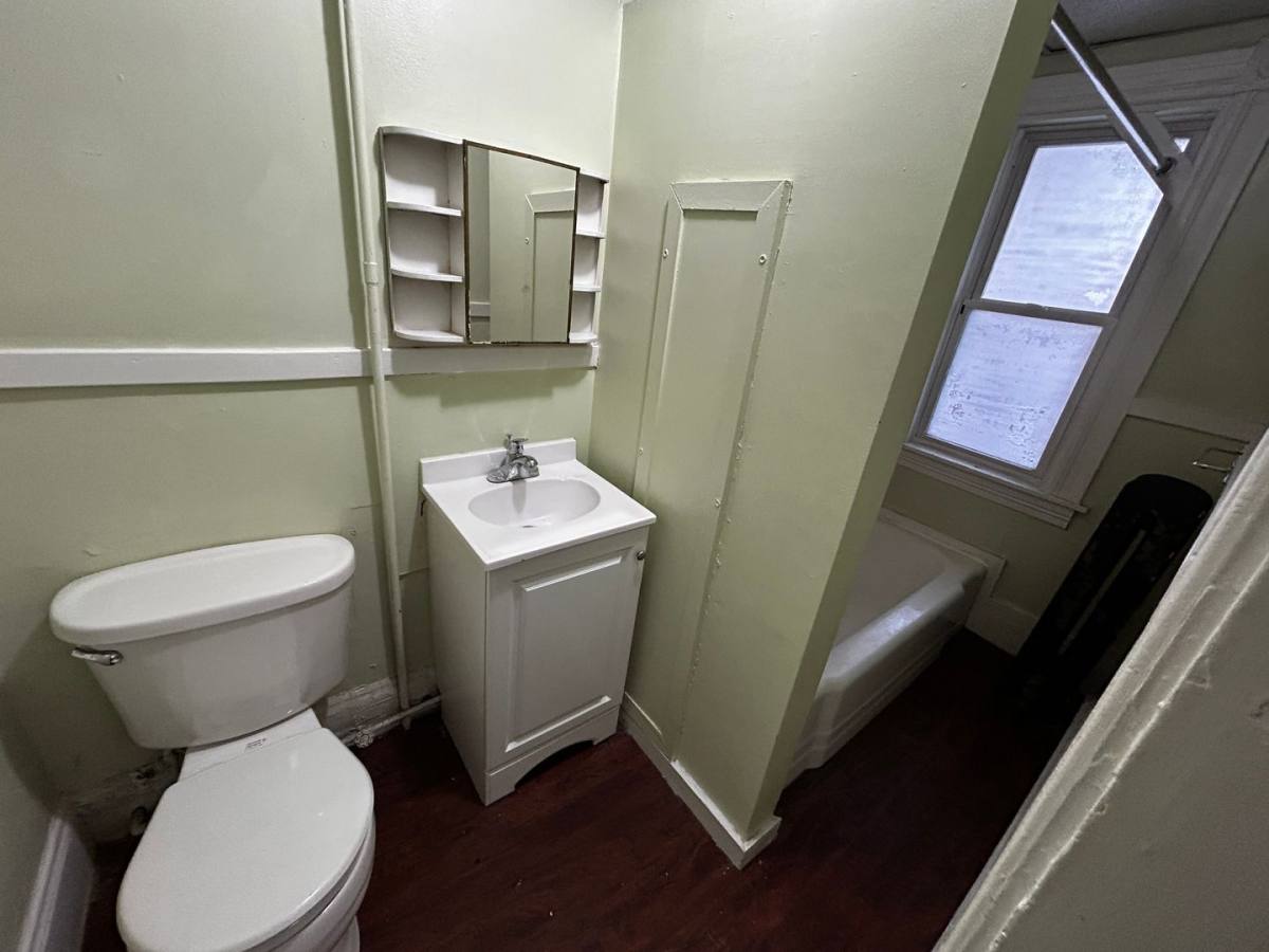 Apartment for rent at 10 Orange St, Manchester, NH 03104