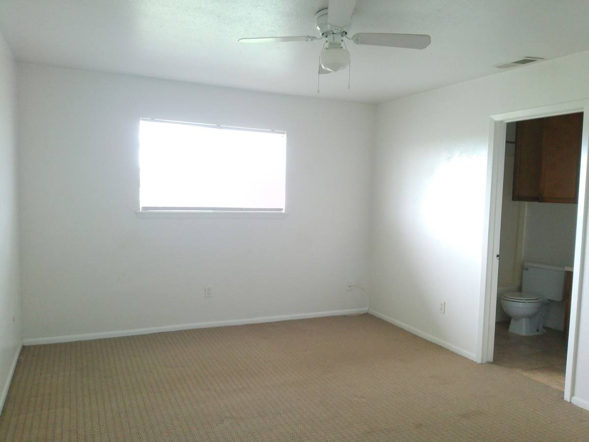 Townhouse for rent at 5723 Crestmore Dr, Corpus Christi, TX 78415