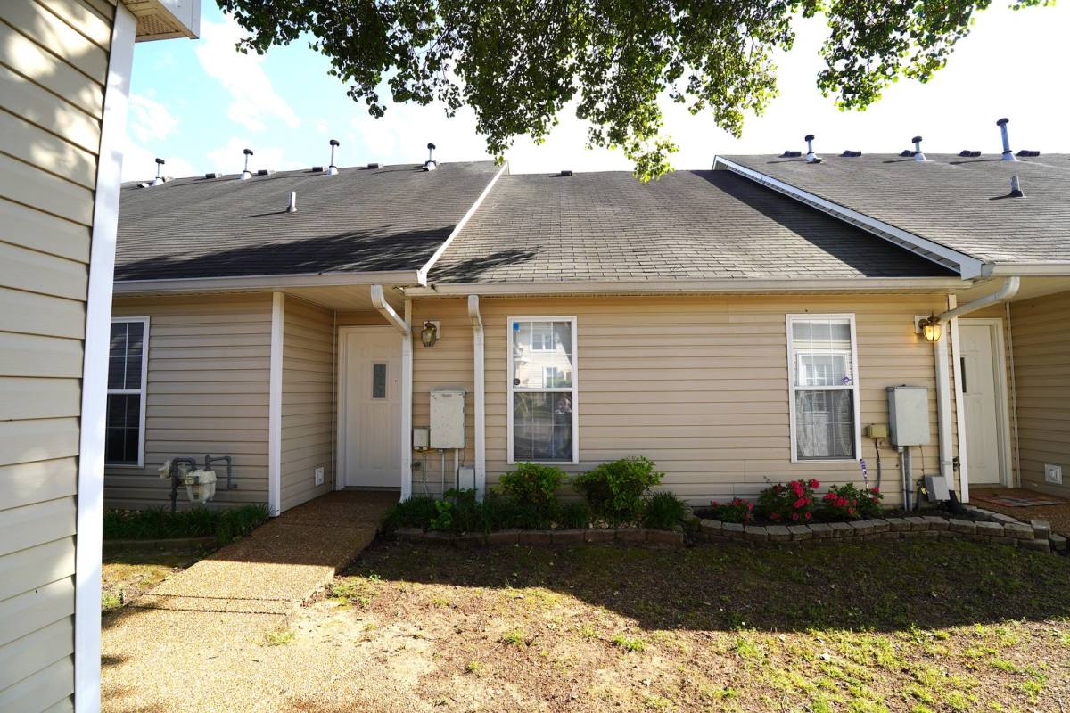 House for rent at 131 Lake Chateau Dr, Hermitage, TN 37076