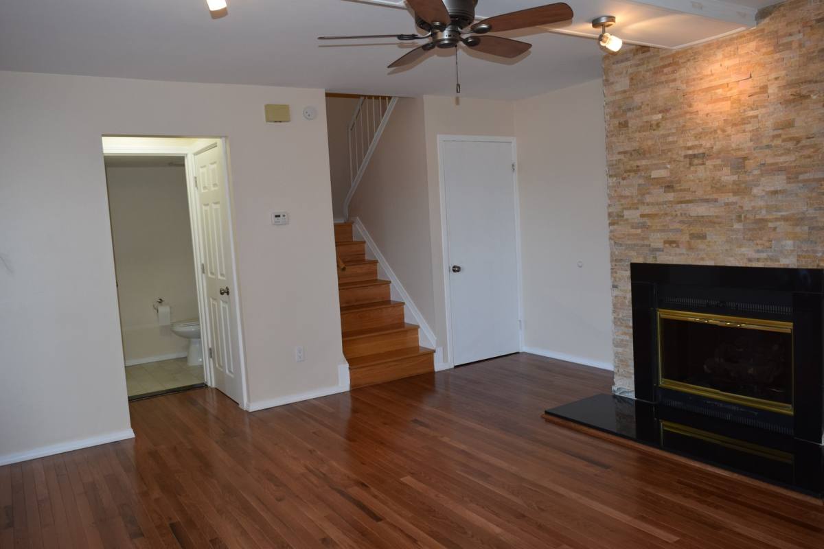 Condo for rent at 37373 Clubhouse Dr, Sterling Heights, MI 48312