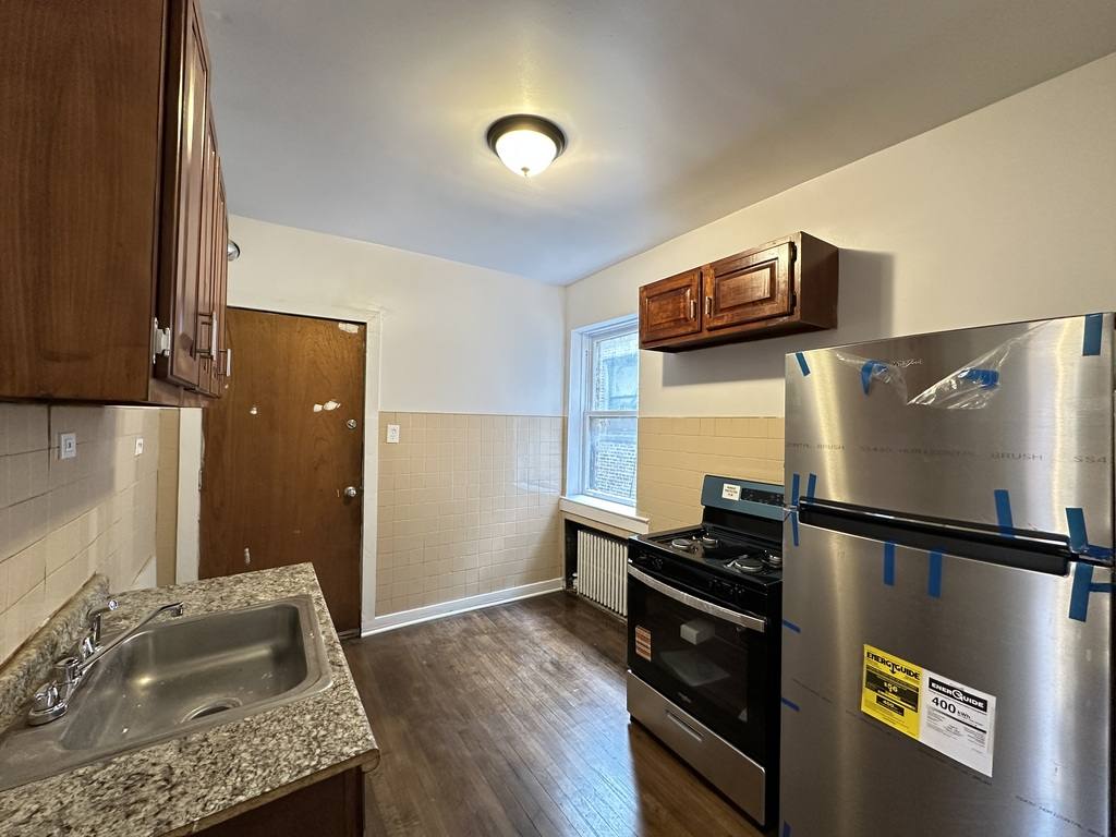 Apartment for rent at 7149 Constance #W4, Chicago, IL 60649