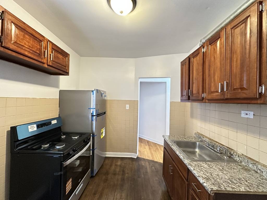 Apartment for rent at 7149 Constance #W4, Chicago, IL 60649