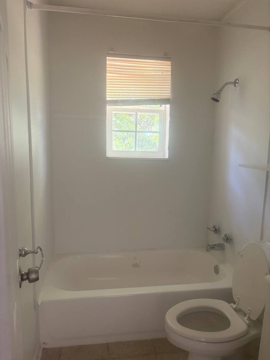 Apartment for rent at 2565 Peres Ave, Memphis, TN 38108