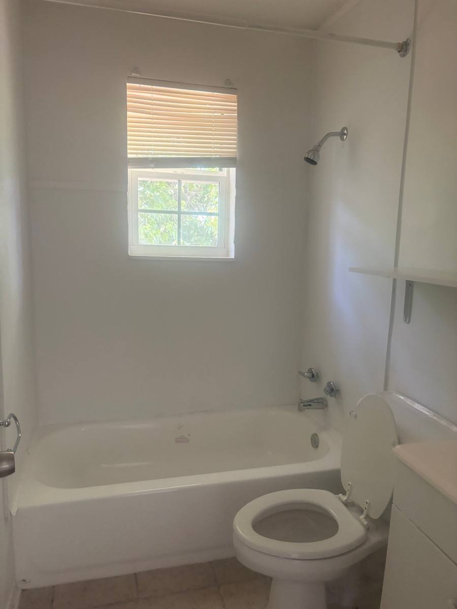 Apartment for rent at 2565 Peres Ave, Memphis, TN 38108