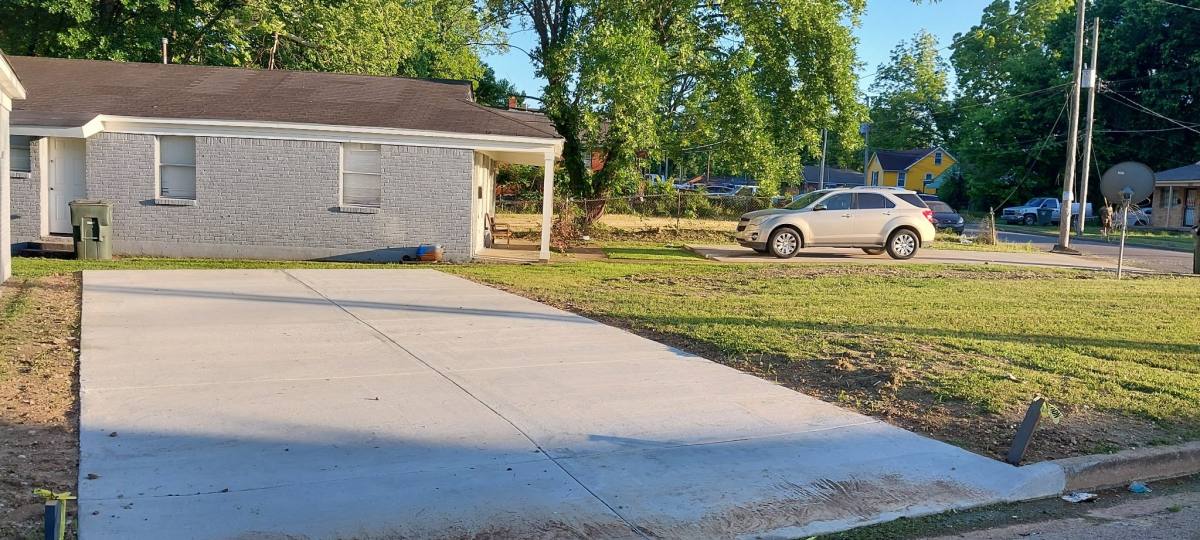Apartment for rent at 2565 Peres Ave, Memphis, TN 38108