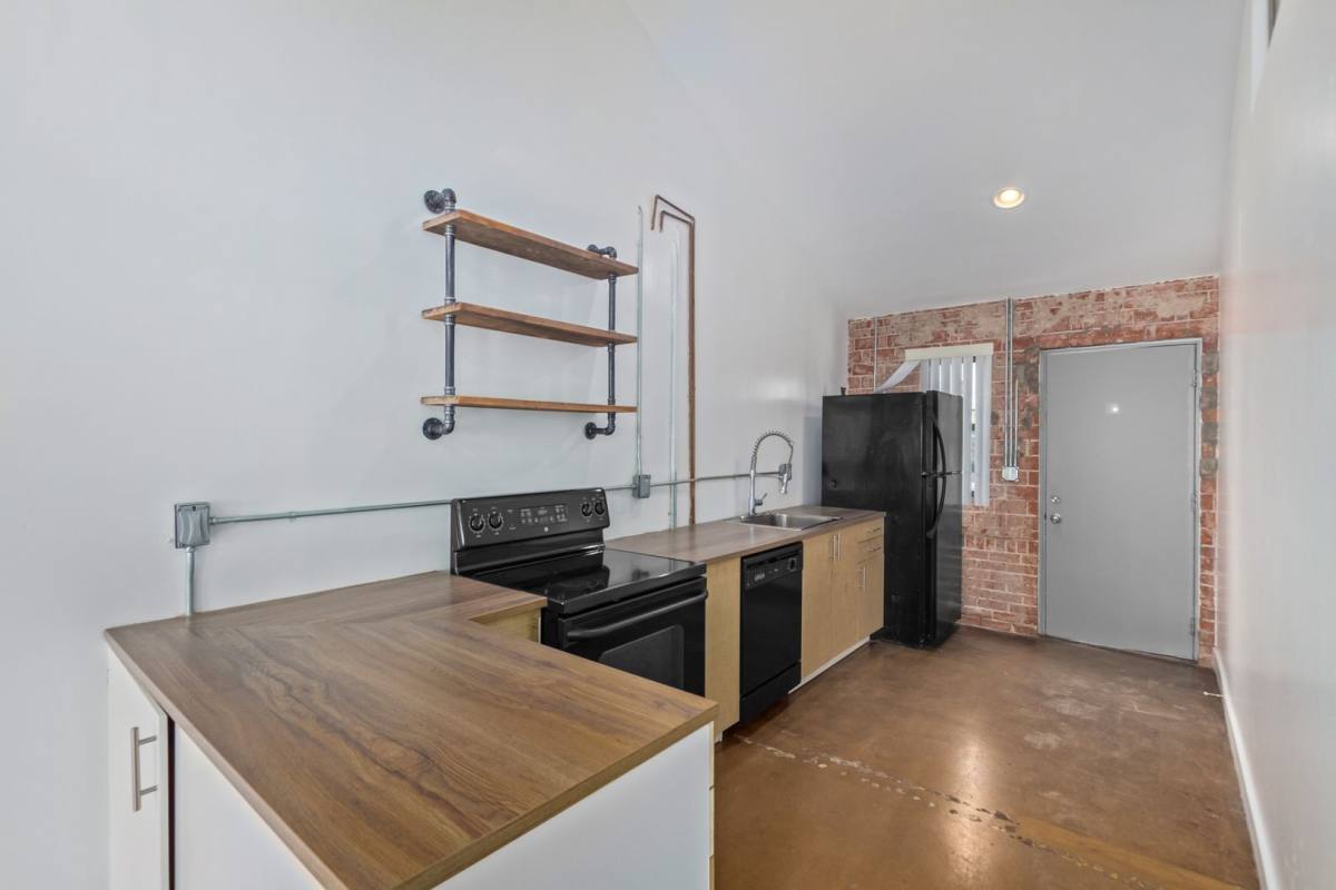 Apartment for rent at 1810 N 16th St, Phoenix, AZ 85006