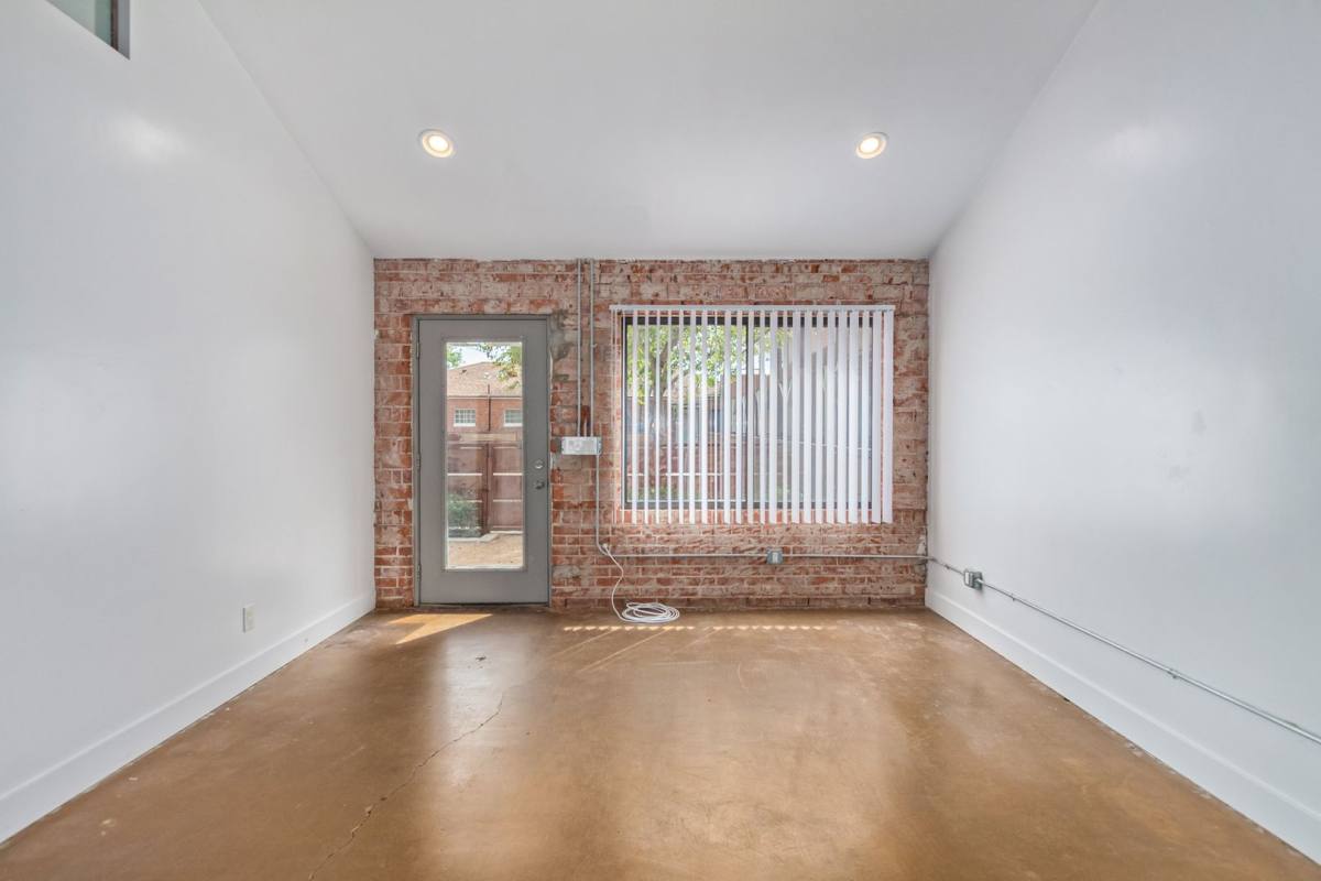 Apartment for rent at 1810 N 16th St, Phoenix, AZ 85006
