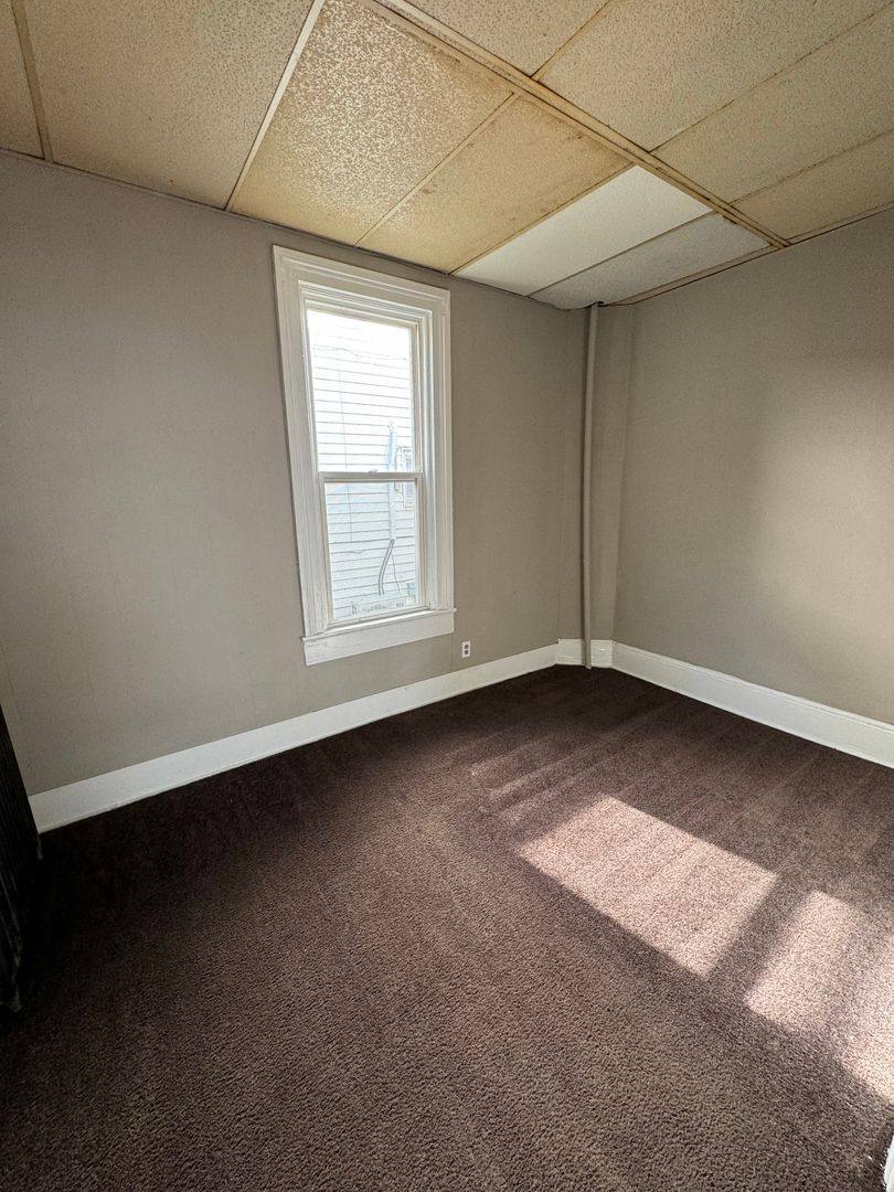 Apartment for rent at 610 W Creighton Ave, Fort Wayne, IN 46807