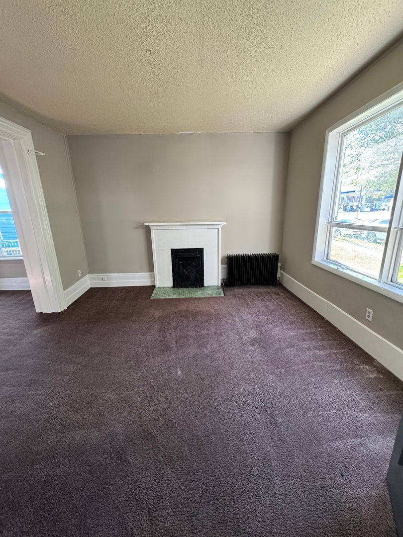 Apartment for rent at 610 W Creighton Ave, Fort Wayne, IN 46807