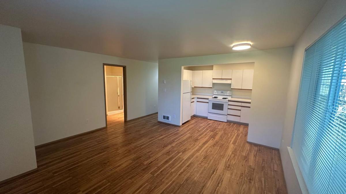 Apartment for rent at 3210 SW Avalon Way, Seattle, WA 98126