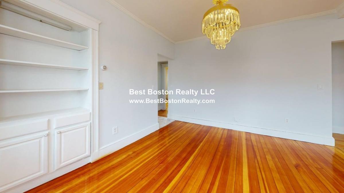House for rent at 274 Belgrade Ave #2, Roslindale, MA 02131