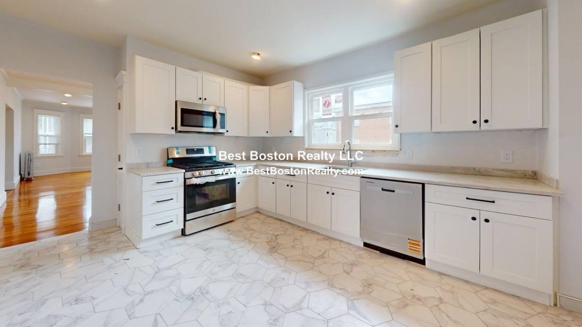 House for rent at 274 Belgrade Ave #2, Roslindale, MA 02131