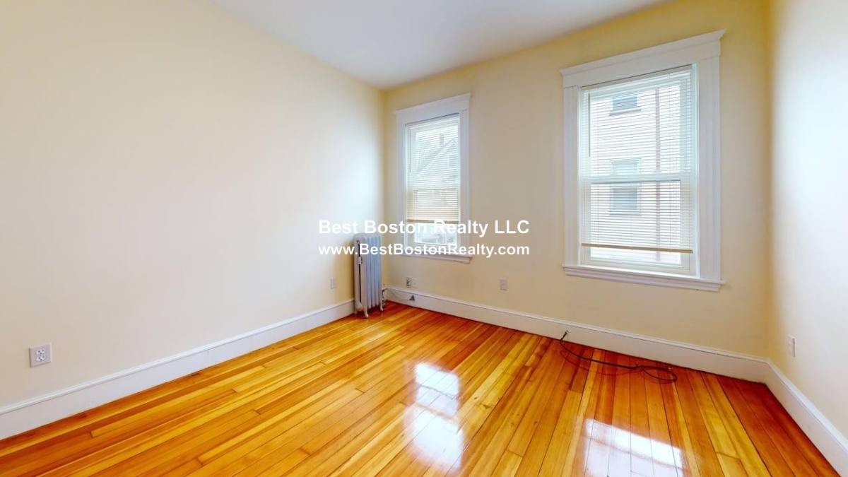 House for rent at 274 Belgrade Ave #2, Roslindale, MA 02131