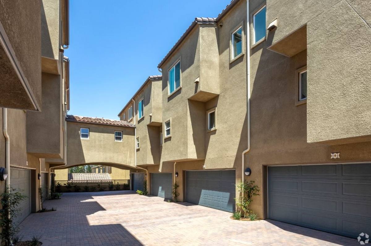 Apartment for rent at 4880 Maple Ave, La Mesa, CA 91942