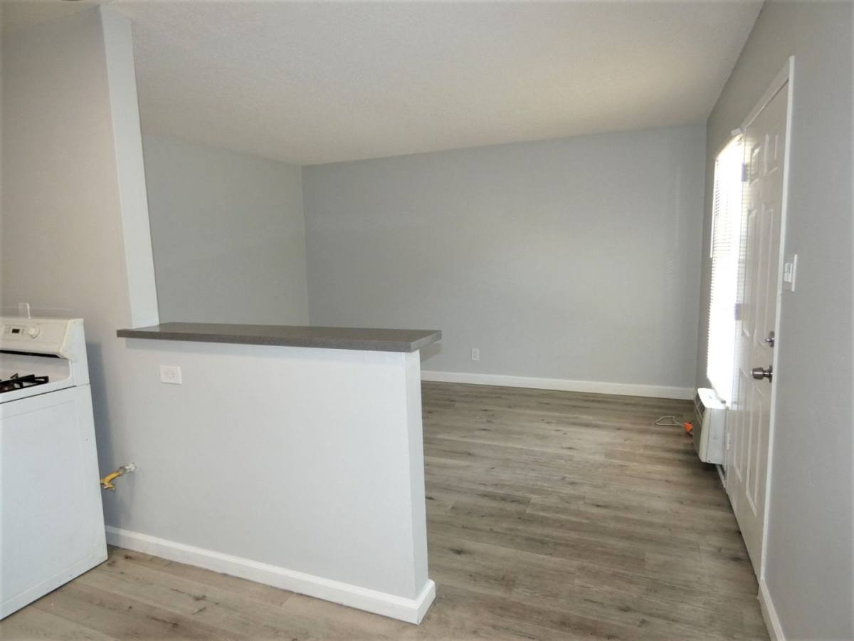 Apartment for rent at 6029 Cherry Ave, Long Beach, CA 90805