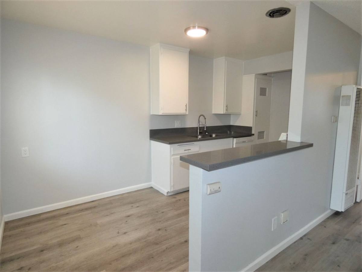 Apartment for rent at 6029 Cherry Ave, Long Beach, CA 90805