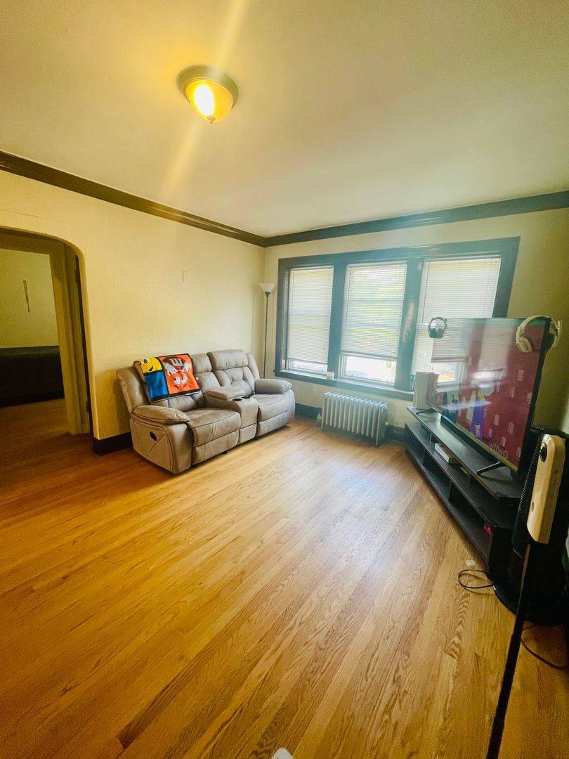 Apartment for rent at 2954 N Kolmar #2, Chicago, IL 60641