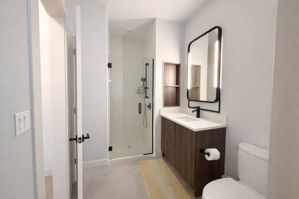 Apartment for rent at 948 W Sunnyside #404, Chicago, IL 60640