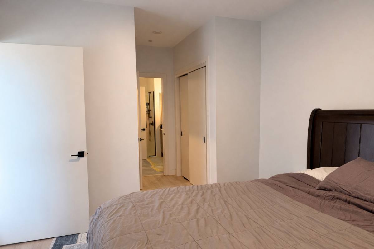 Apartment for rent at 948 W Sunnyside #404, Chicago, IL 60640