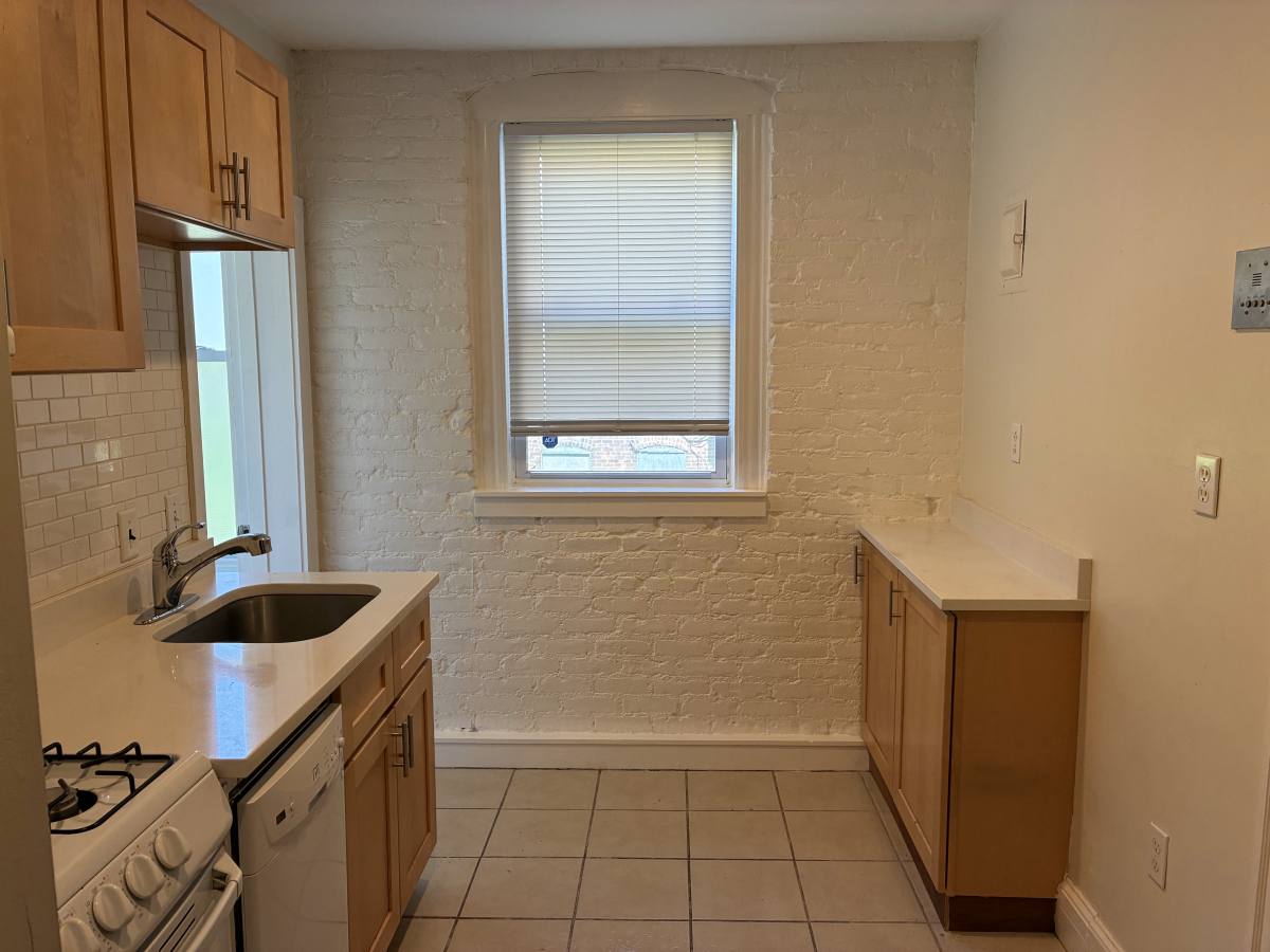 Apartment for rent at 32 Parkvale #3, Allston, MA 02134