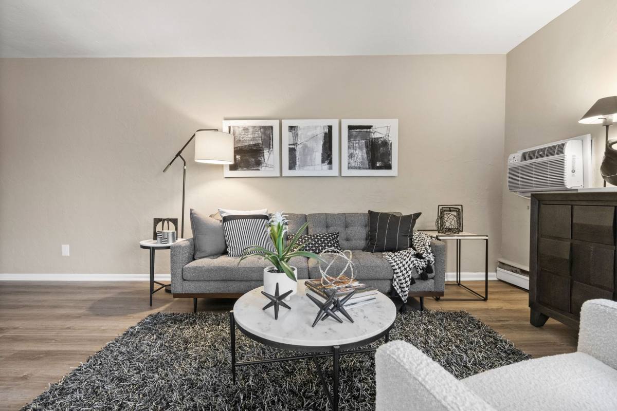 Apartment for rent at 4531 W 36 1 2 St, Minneapolis, MN 55416