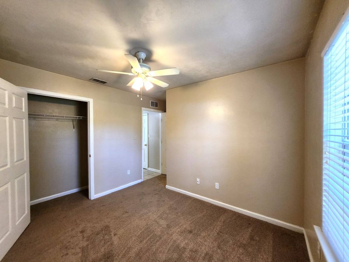 Townhouse for rent at 225 Rivoli Rd, Tallahassee, FL 32304