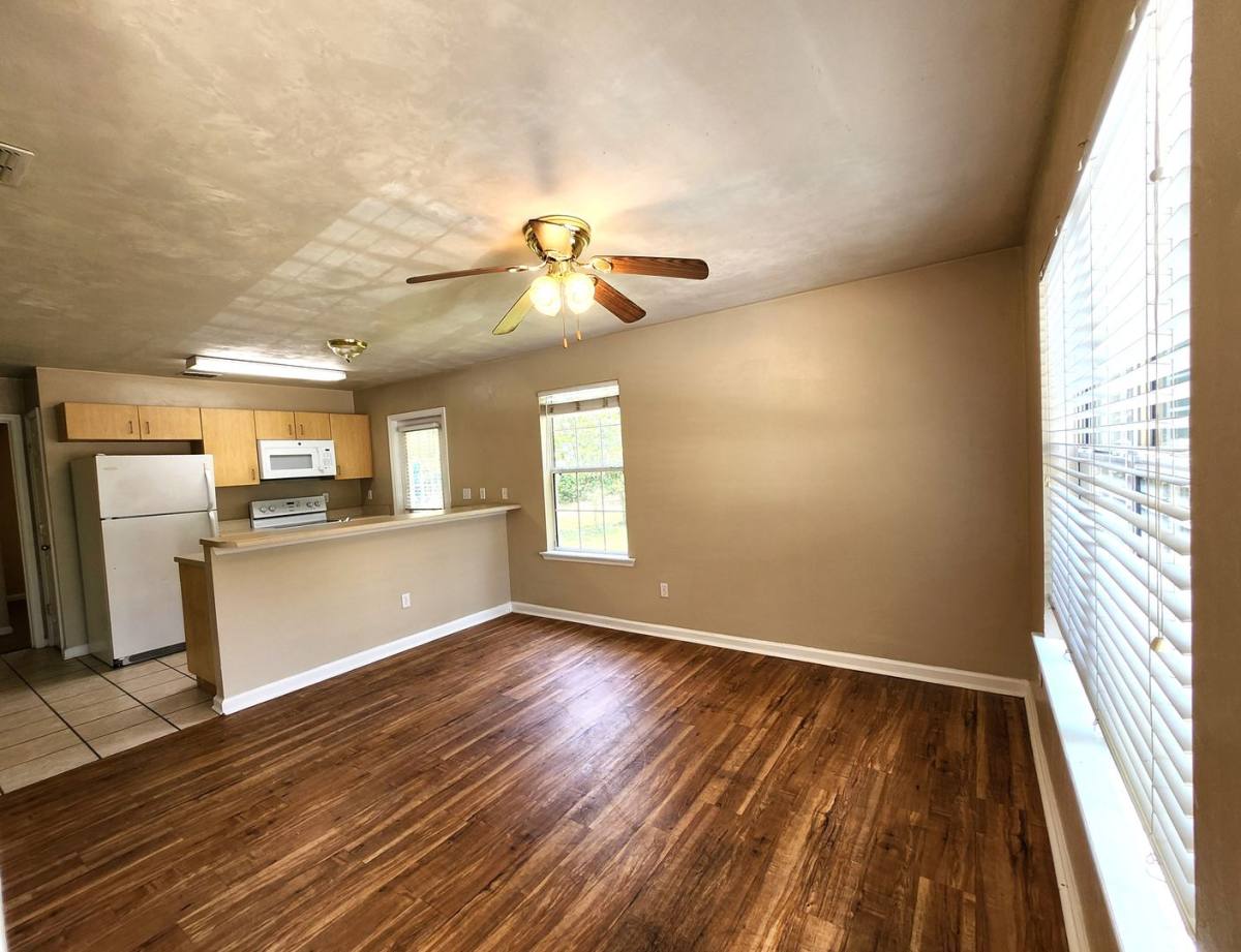 Townhouse for rent at 225 Rivoli Rd, Tallahassee, FL 32304