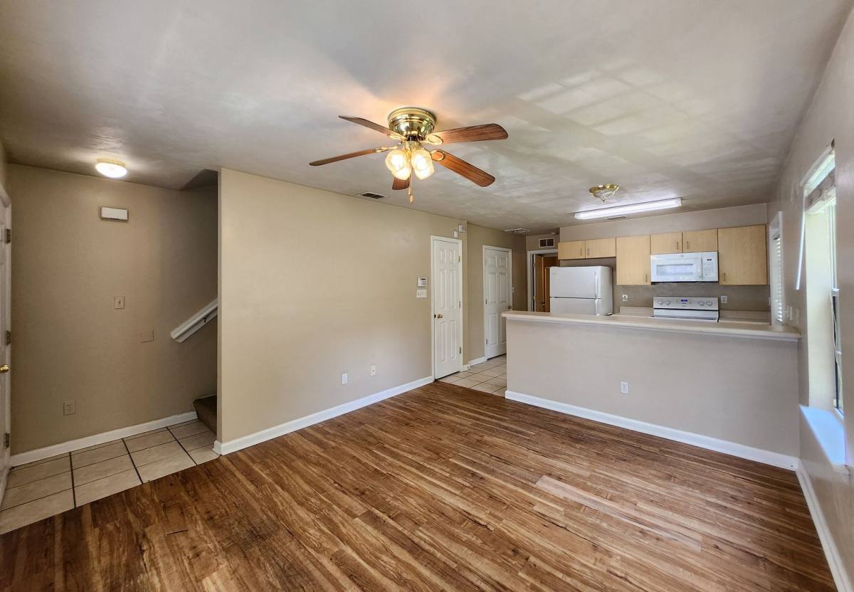 Townhouse for rent at 225 Rivoli Rd, Tallahassee, FL 32304