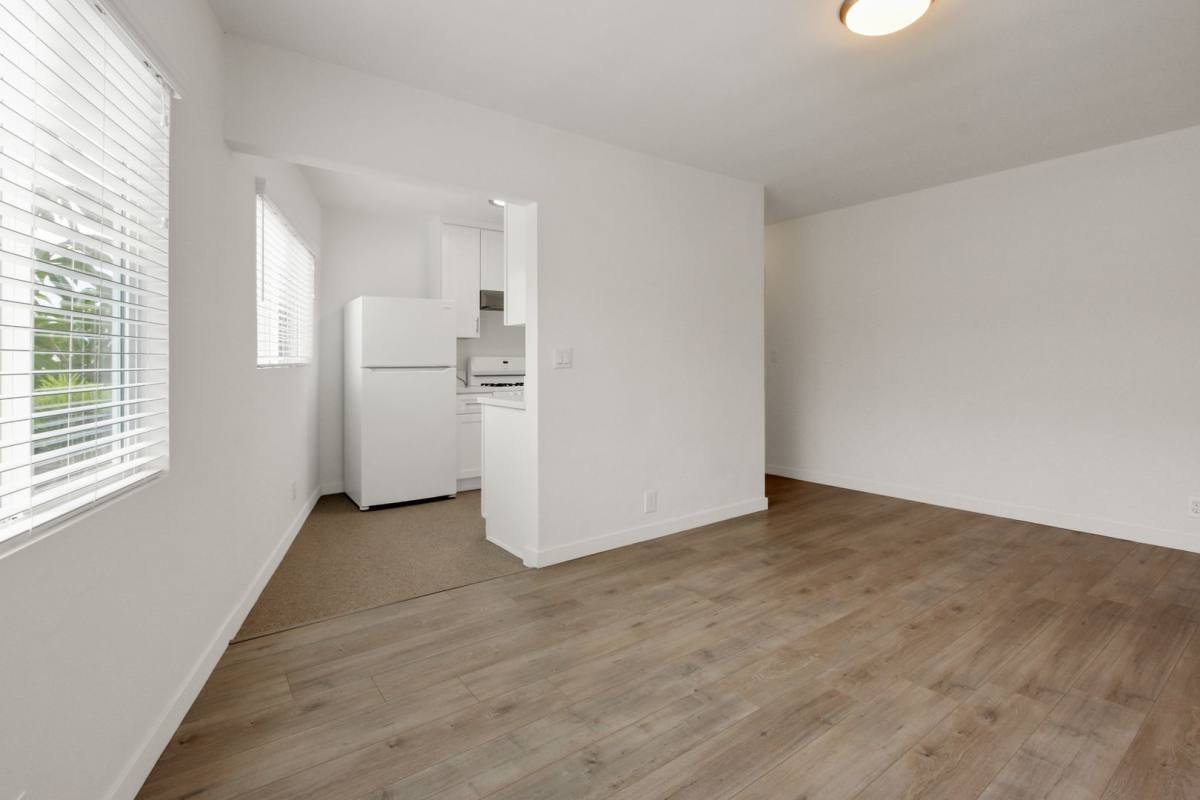 Apartment for rent at 10900 Santa Monica Blvd, Los Angeles, CA 90025