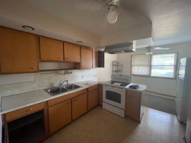 Townhouse for rent at 1302 E Mumford Dr, Urbana, IL 61801