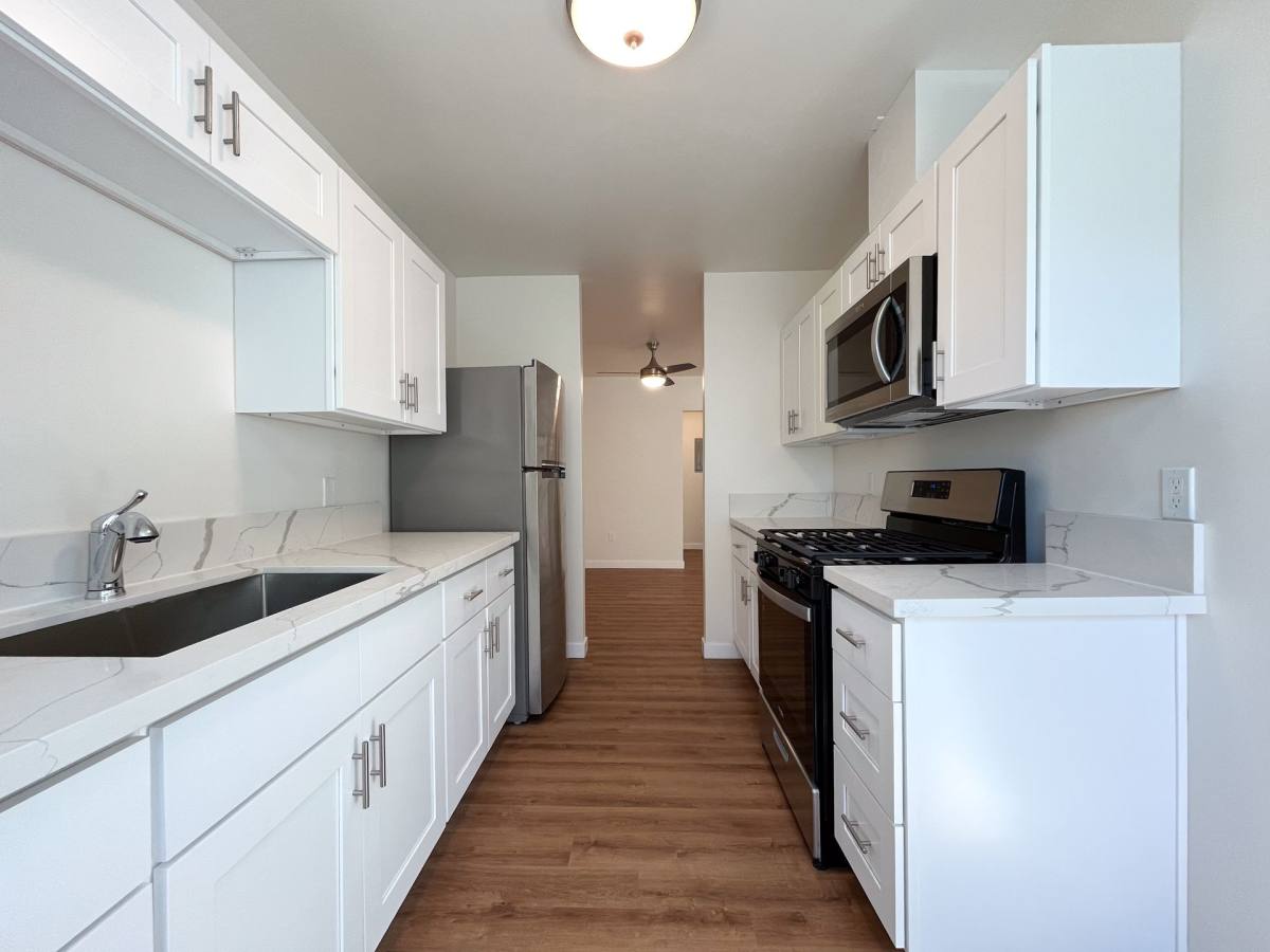 Apartment for rent at 4000 Nicolet Ave, Los Angeles, CA 90008