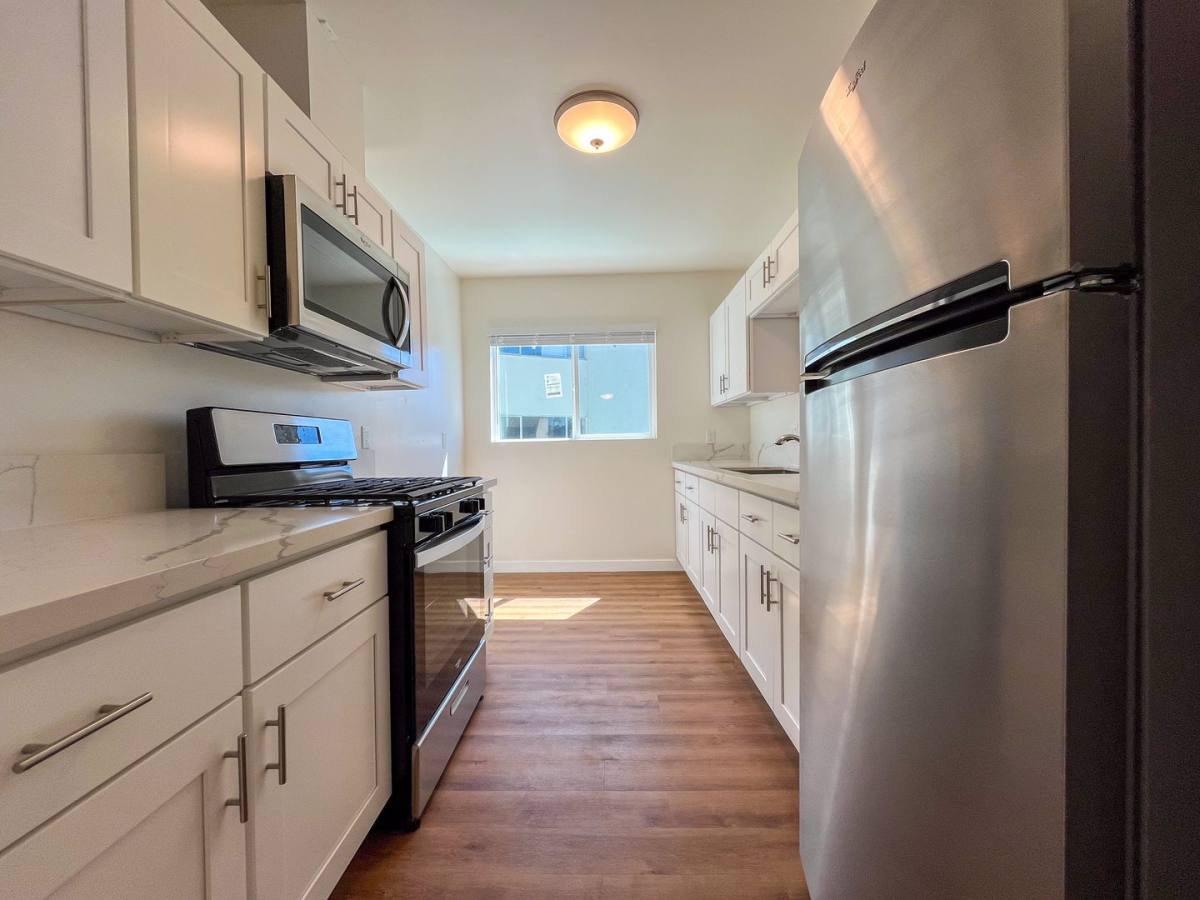 Apartment for rent at 4000 Nicolet Ave, Los Angeles, CA 90008