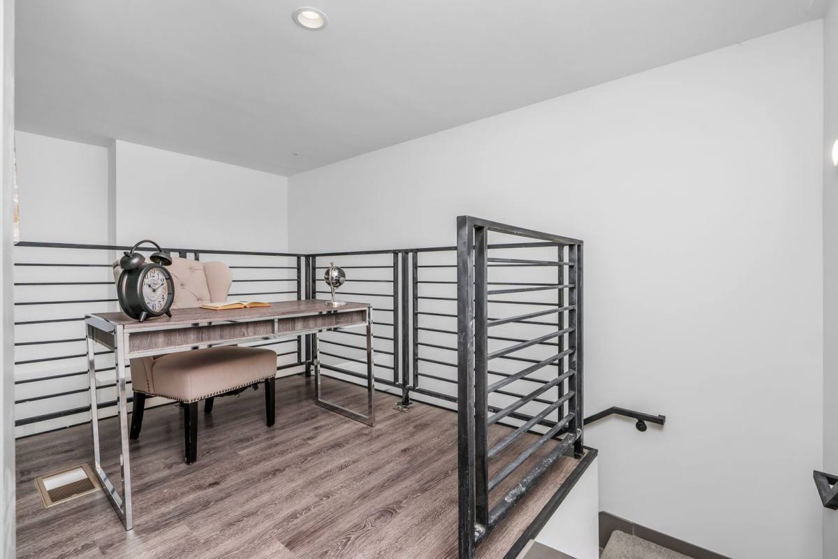 Townhouse for rent at 5066 Romaine St, Los Angeles, CA 90029
