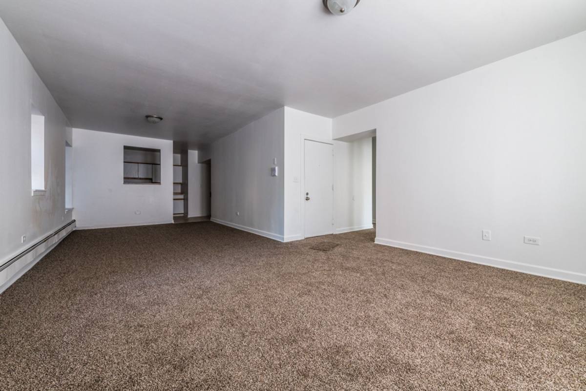Apartment for rent at 4814-4820 W Monroe St, Chicago, IL 60644