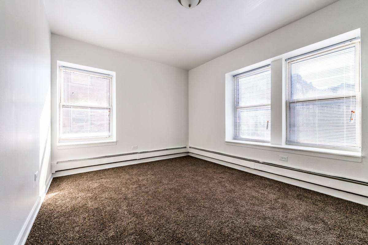 Apartment for rent at 4814-4820 W Monroe St, Chicago, IL 60644