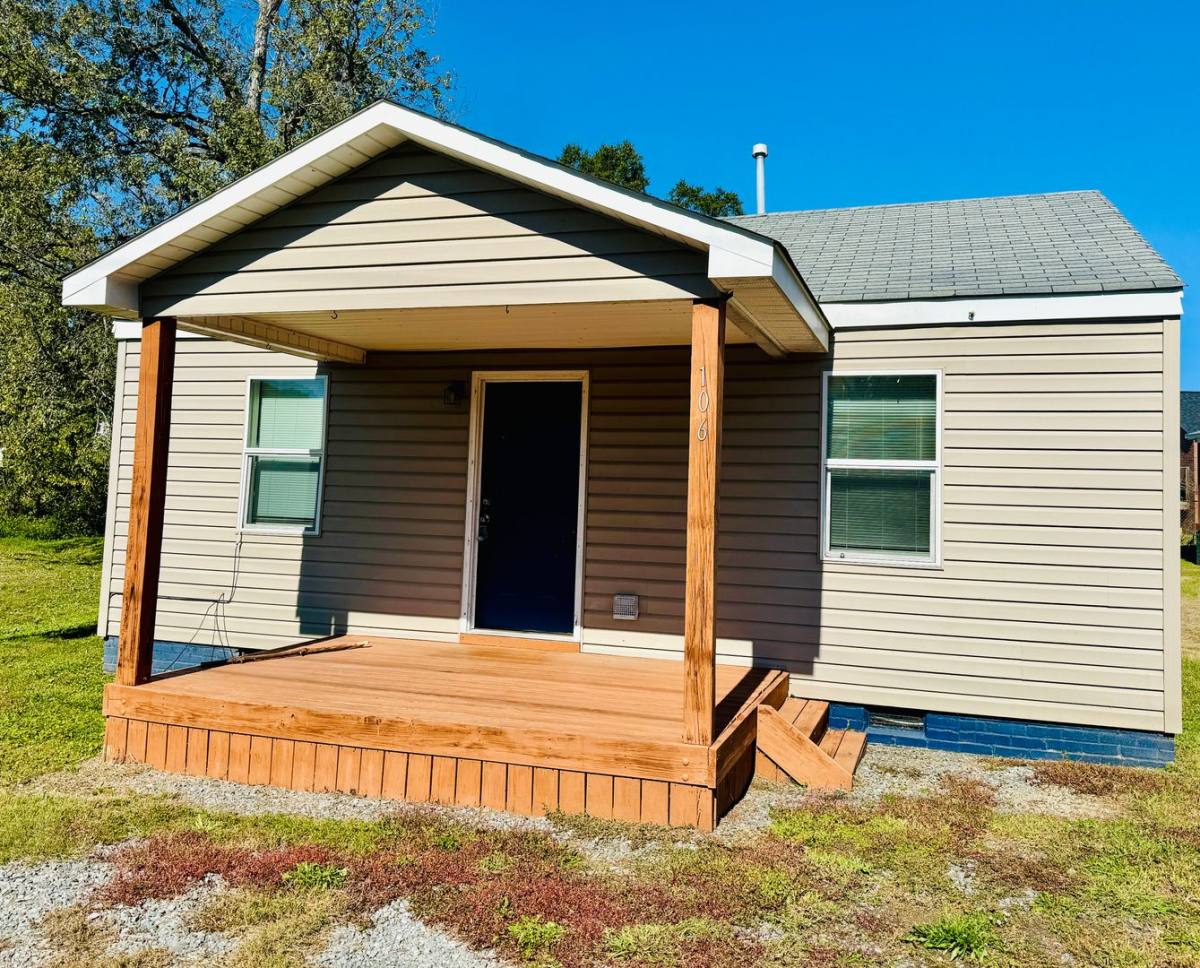 House for rent at 106 Springs St, Gastonia, NC 28056