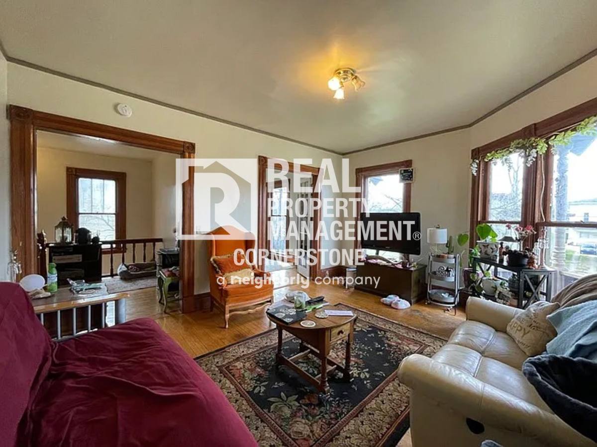 Apartment for rent at 808 W Kalamazoo Ave, Kalamazoo, MI 49007