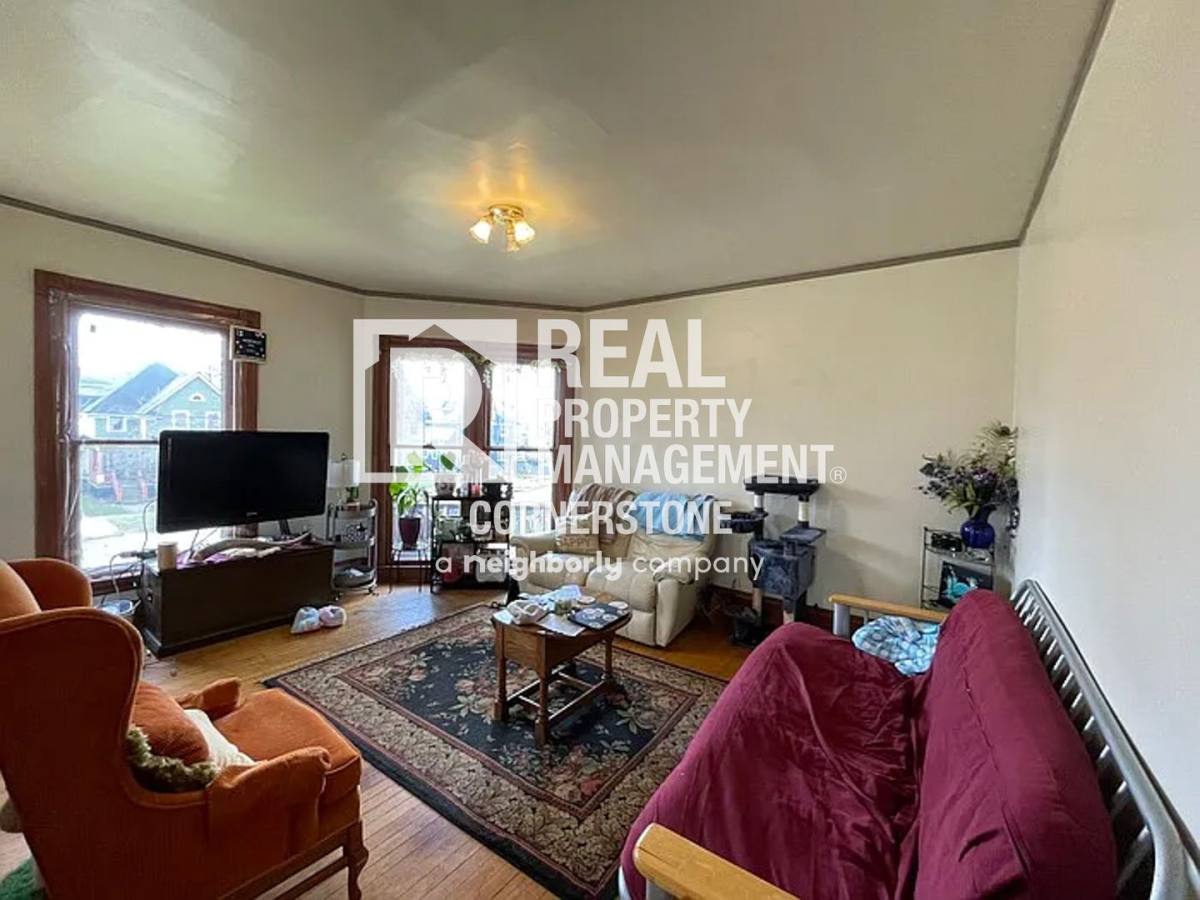 Apartment for rent at 808 W Kalamazoo Ave, Kalamazoo, MI 49007