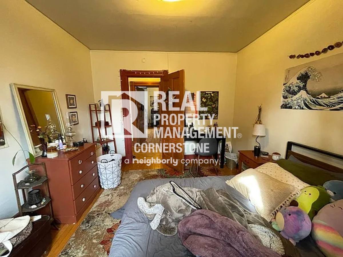 Apartment for rent at 808 W Kalamazoo Ave, Kalamazoo, MI 49007