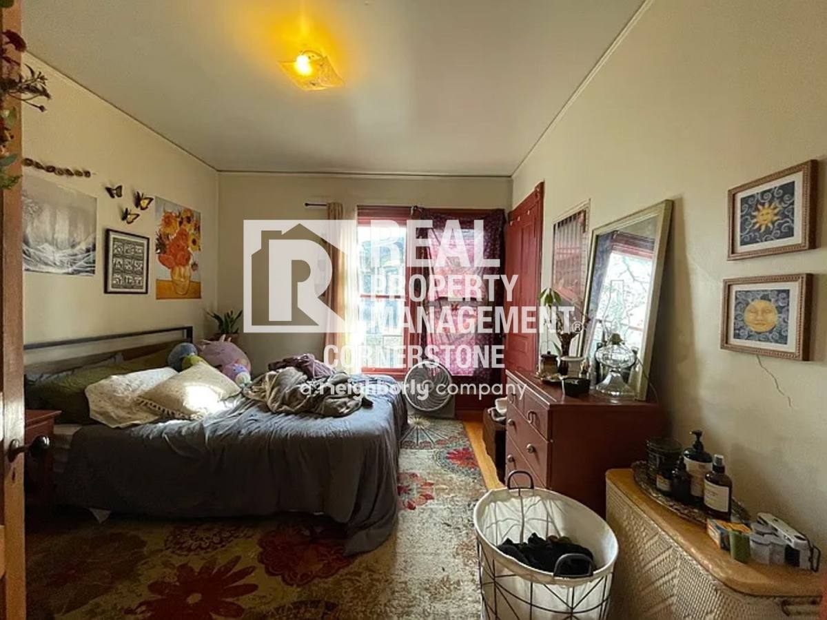 Apartment for rent at 808 W Kalamazoo Ave, Kalamazoo, MI 49007