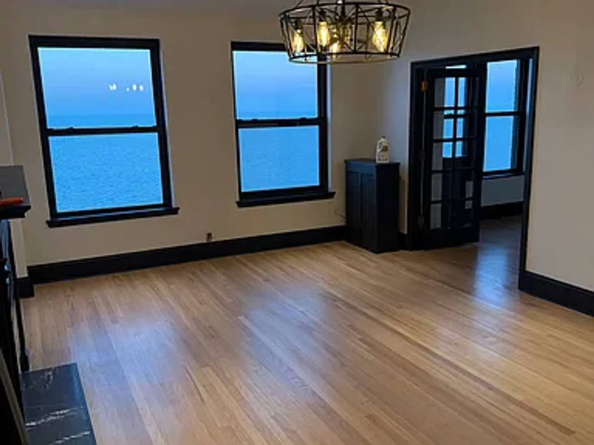 Apartment for rent at 4940 E End Ave, Chicago, IL 60615