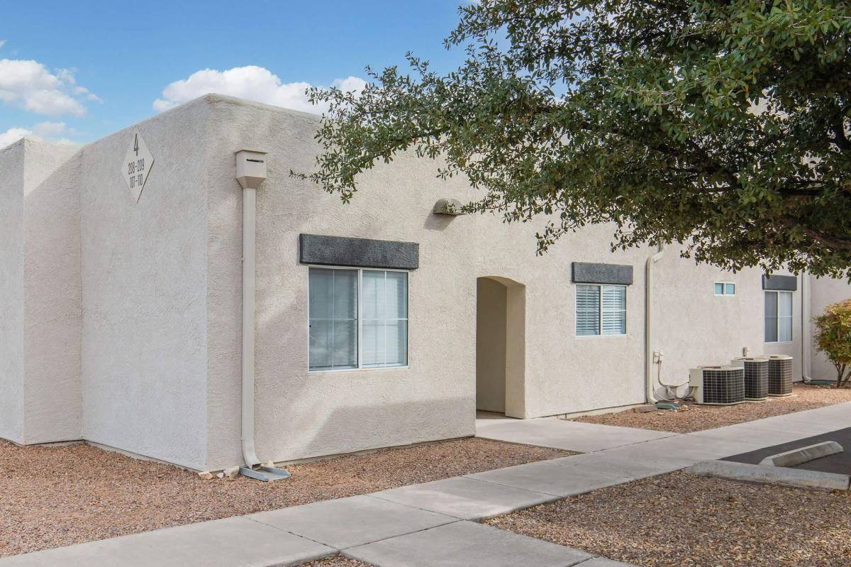 Townhouse for rent at 804 W Hoch Rd, Willcox, AZ 85643