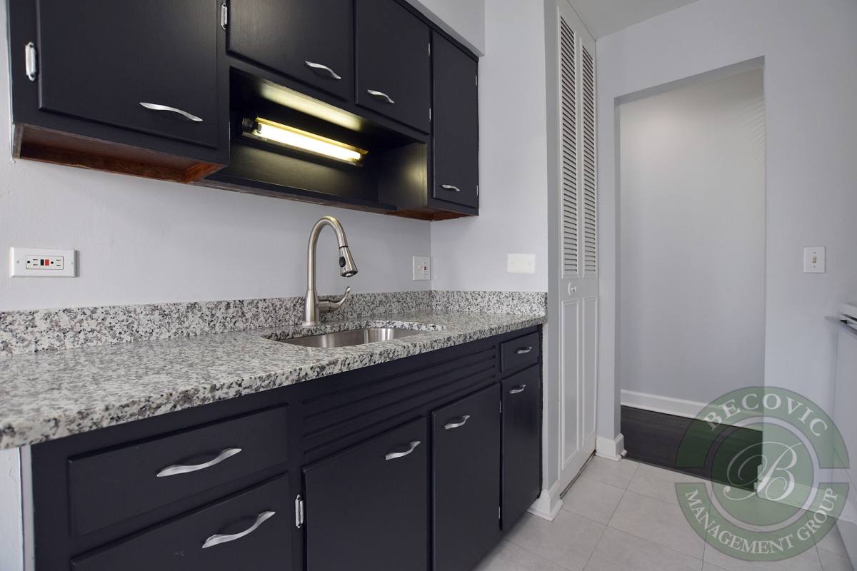 Apartment for rent at 6029 N Winthrop Ave, Chicago, IL 60660