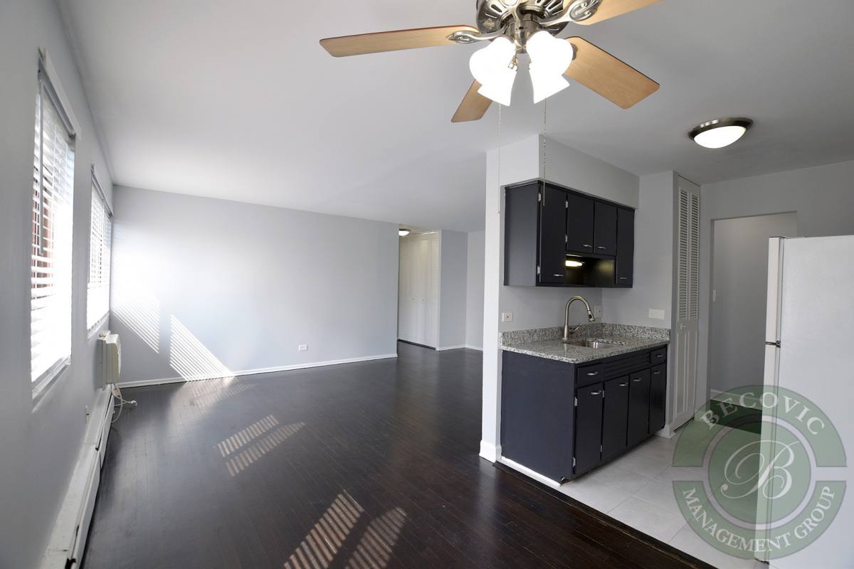 Apartment for rent at 6029 N Winthrop Ave, Chicago, IL 60660