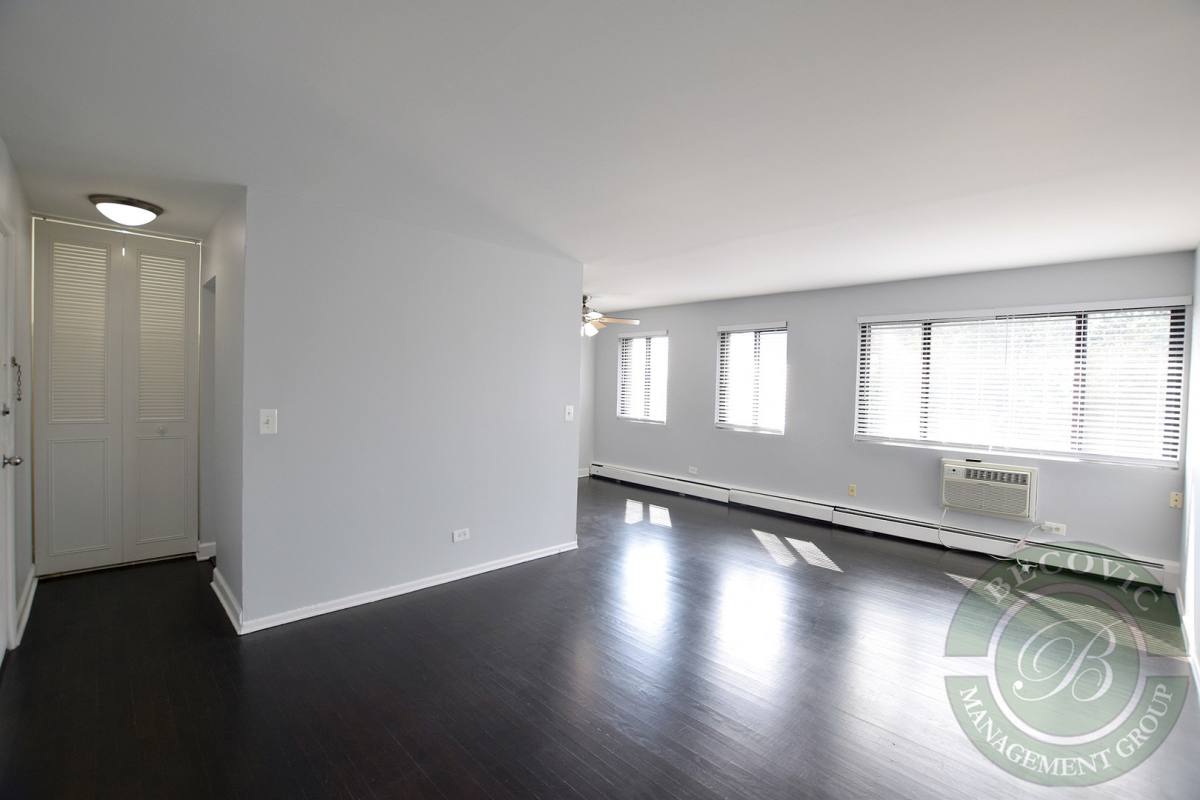 Apartment for rent at 6029 N Winthrop Ave, Chicago, IL 60660