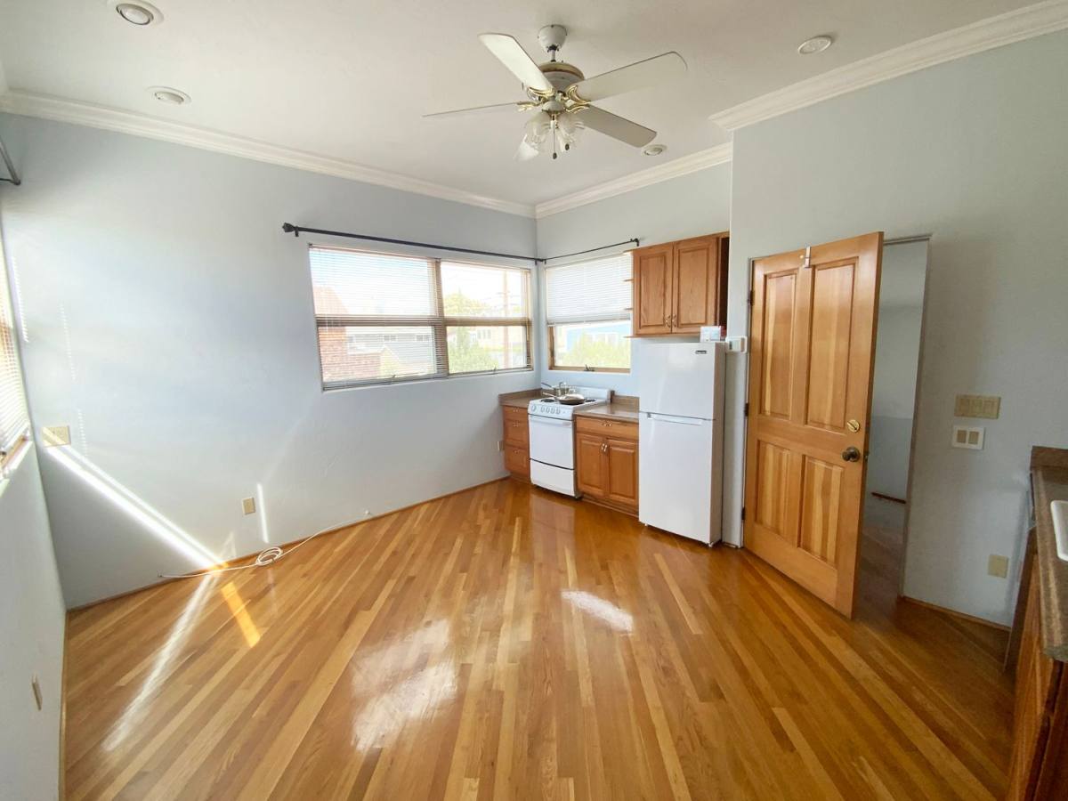 Apartment for rent at 135 J Ave, Coronado, CA 92118
