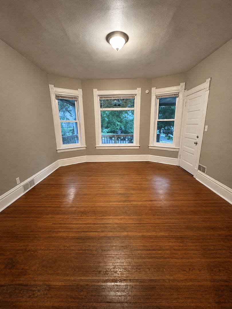Townhouse for rent at 240 E Rice St, Owatonna, MN 55060