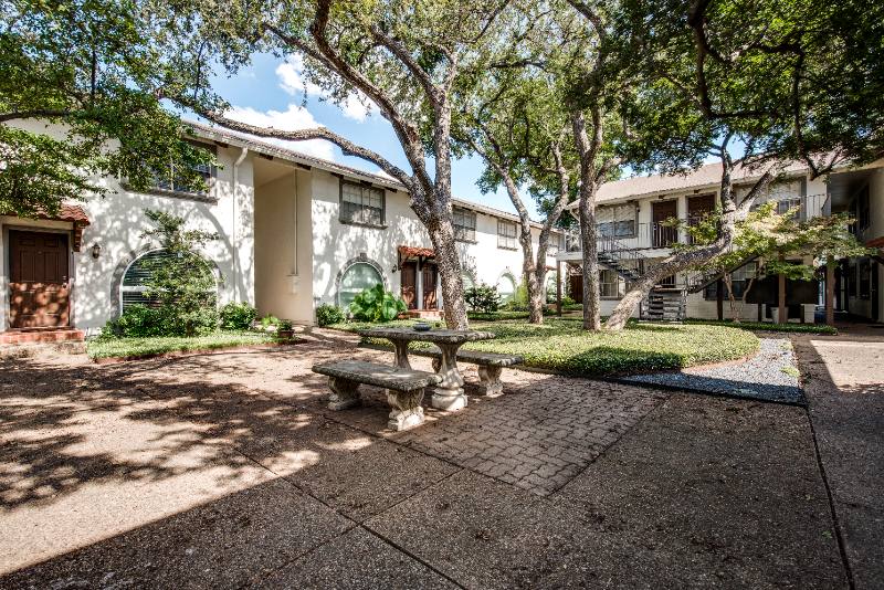 Townhouse for rent at 4214 Rawlins St #106, Dallas, TX 75219